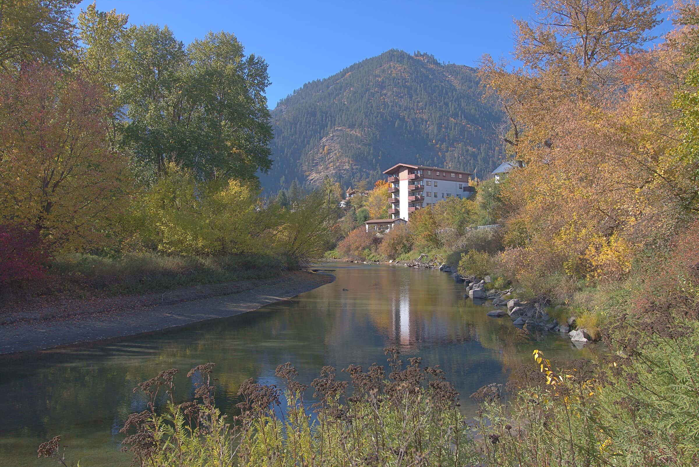 The river at Blackbird Island in Leavenworth in fall, with Tumwater Mountain behind it